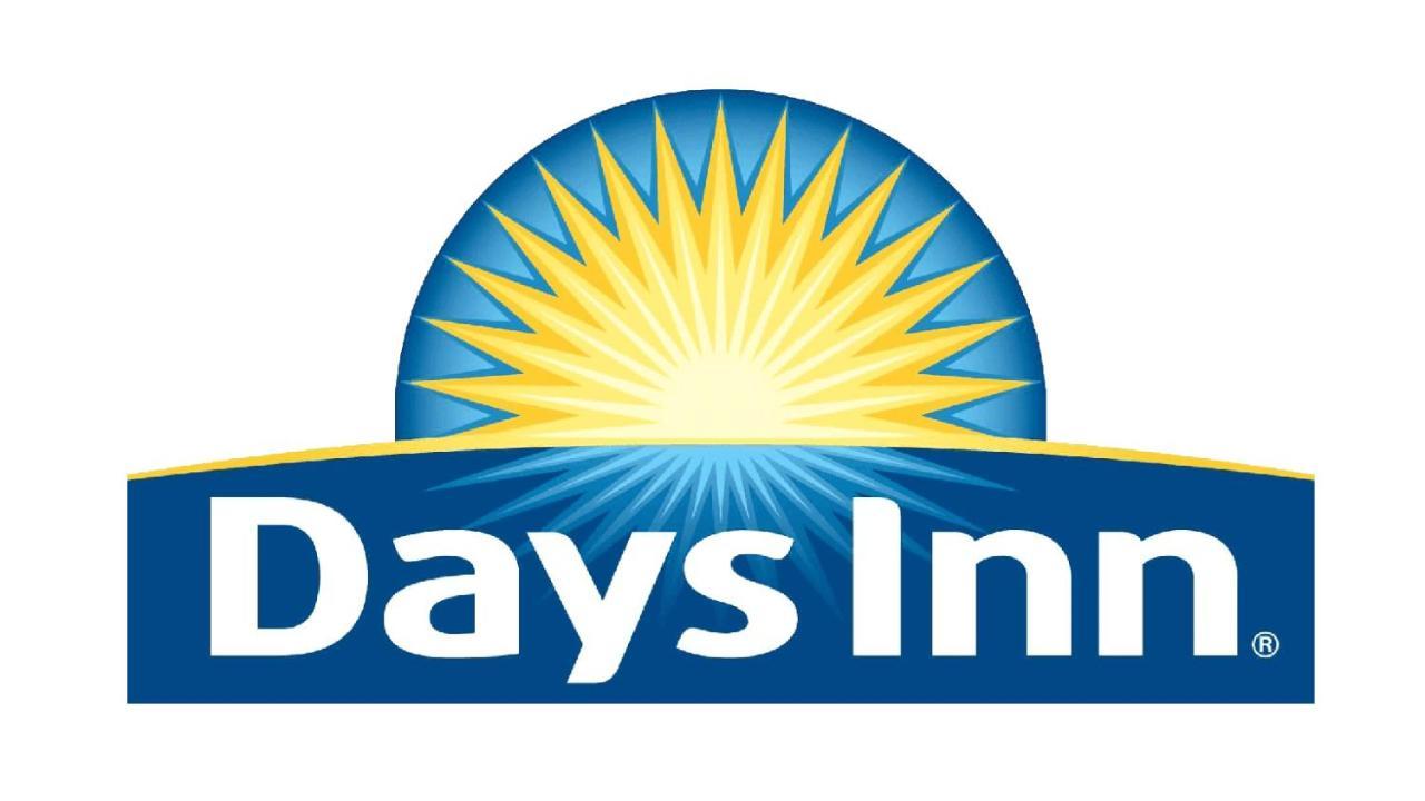 Days Inn By Wyndham Brooklyn Eastern Parkway New York Bagian luar foto