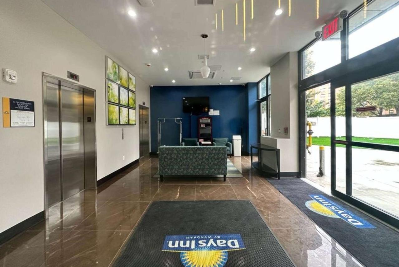 Days Inn By Wyndham Brooklyn Eastern Parkway New York Bagian luar foto